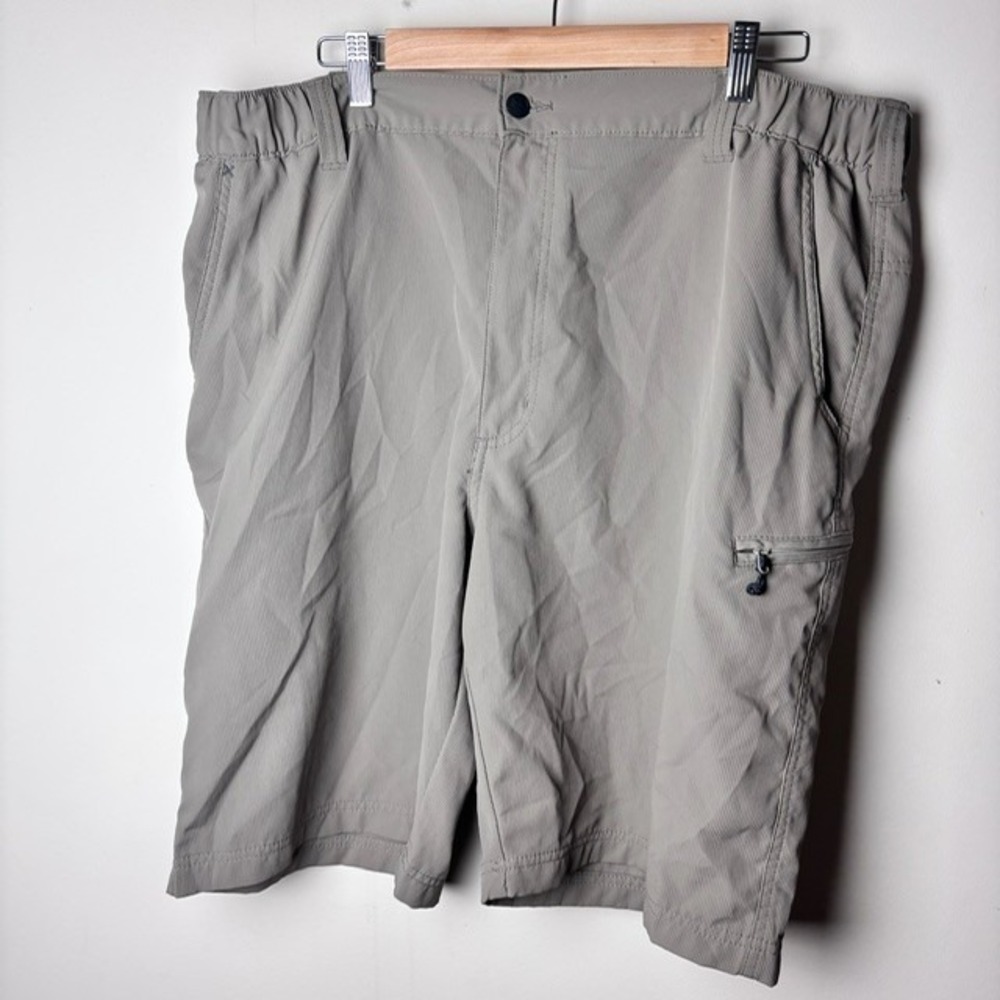 Mens 40 Wrangler Chino Shorts Gray Stretch Outdoor Hike Performance Side Elastic